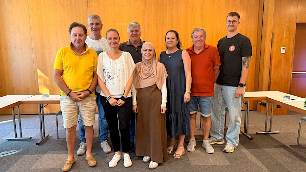 Büroklausur. Am Bild v.l.: Kurt Wallner (RST Süd), Walter Berlakovich (Verbandsbüro), Barbara Gindl (Verbandsbüro), Hubert Breitfuss (RST Mitte), Betül Aktas (Verbandsbüro), Bianca Mühlbacher (RST West), Robert Orasch (RST Süd), Samuel Weissinger (RST Ost)